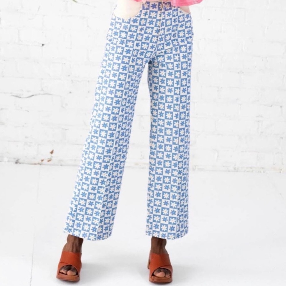 Lisa Says Gah Daisy “Robyn Jean” Pattern Flare Jeans